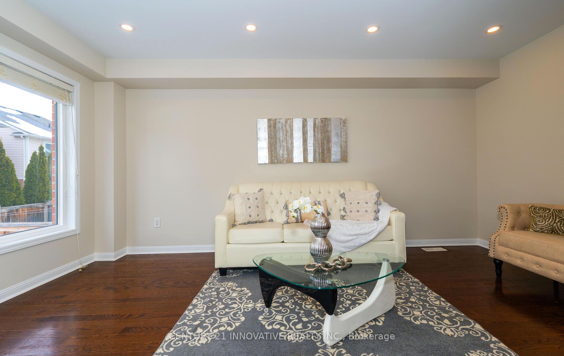 Photo 6 of 1863 Liatris Drive, Pickering, Duffin Heights — HOMEH