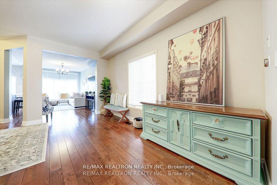 Photo 7 of 24 Michaelman Road, Ajax, South East — HOMEH