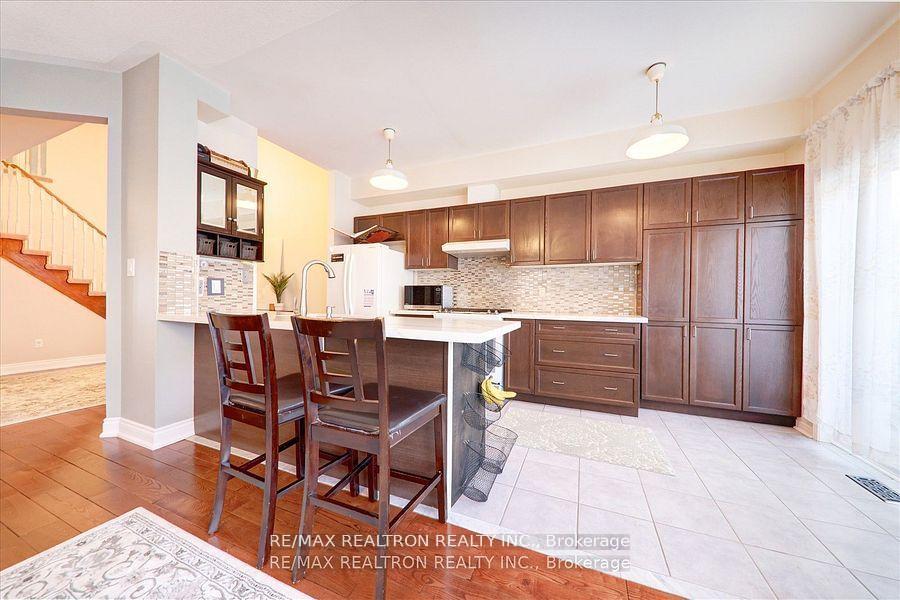 Photo 17 of 24 Michaelman Road, Ajax, South East — HOMEH