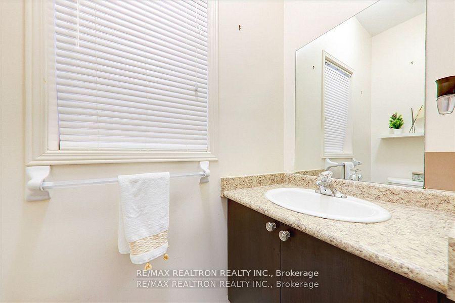 Photo 16 of 24 Michaelman Road, Ajax, South East — HOMEH