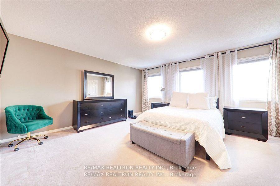 Photo 23 of 24 Michaelman Road, Ajax, South East — HOMEH
