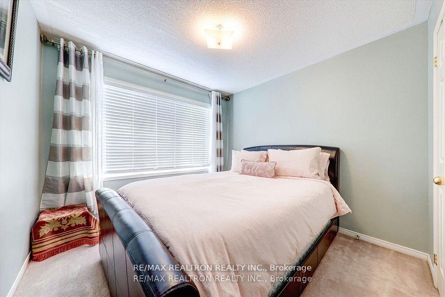 Photo 24 of 24 Michaelman Road, Ajax, South East — HOMEH