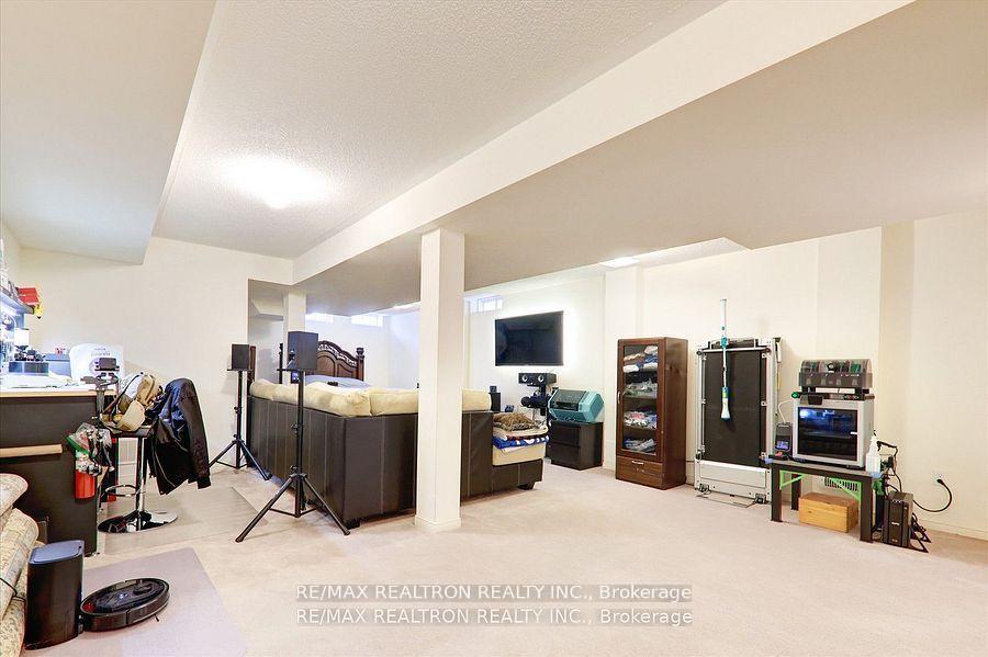 Photo 31 of 24 Michaelman Road, Ajax, South East — HOMEH