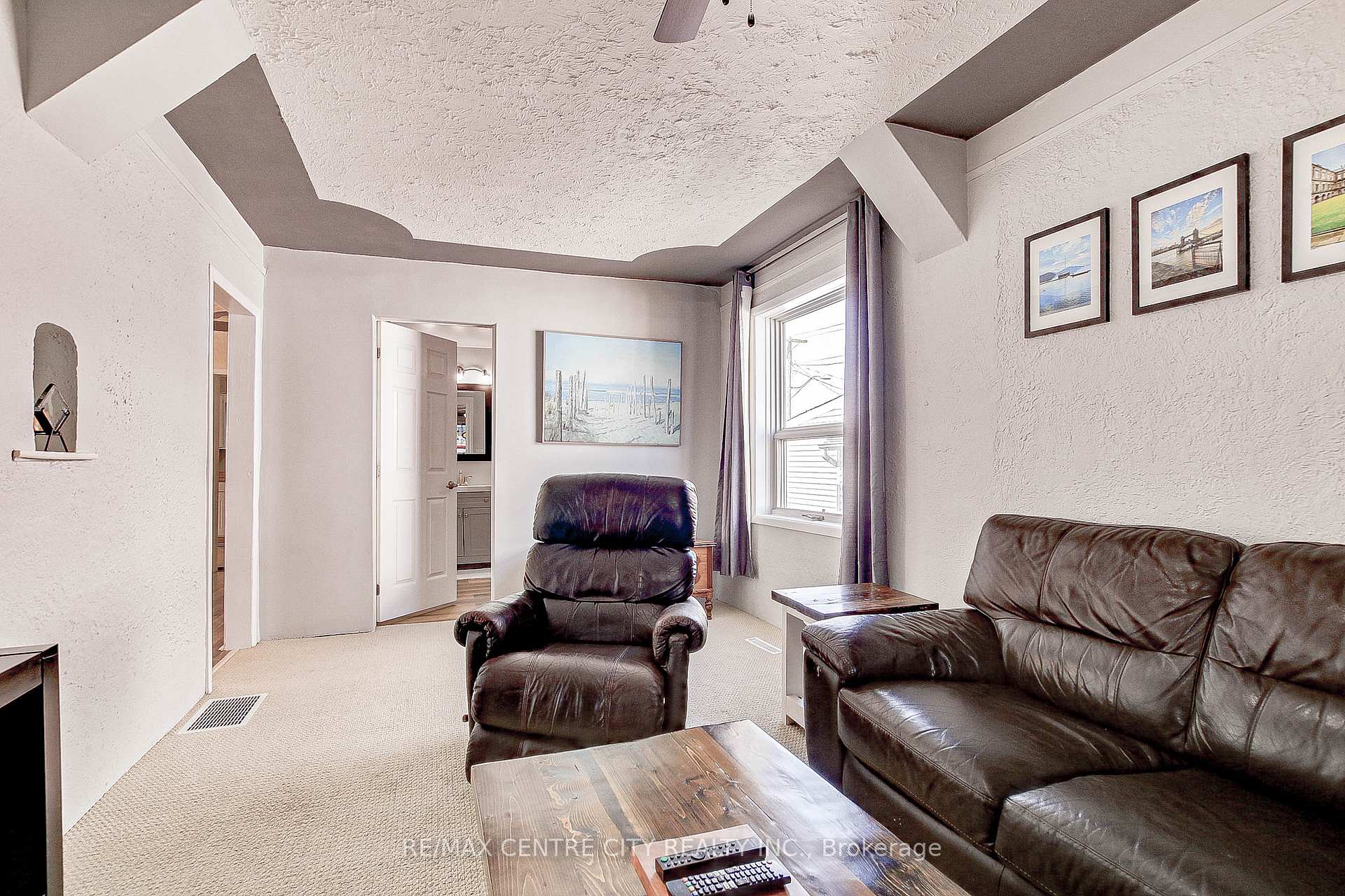 Photo 4 of 10 Hamilton Street, St. Thomas — HOMEH