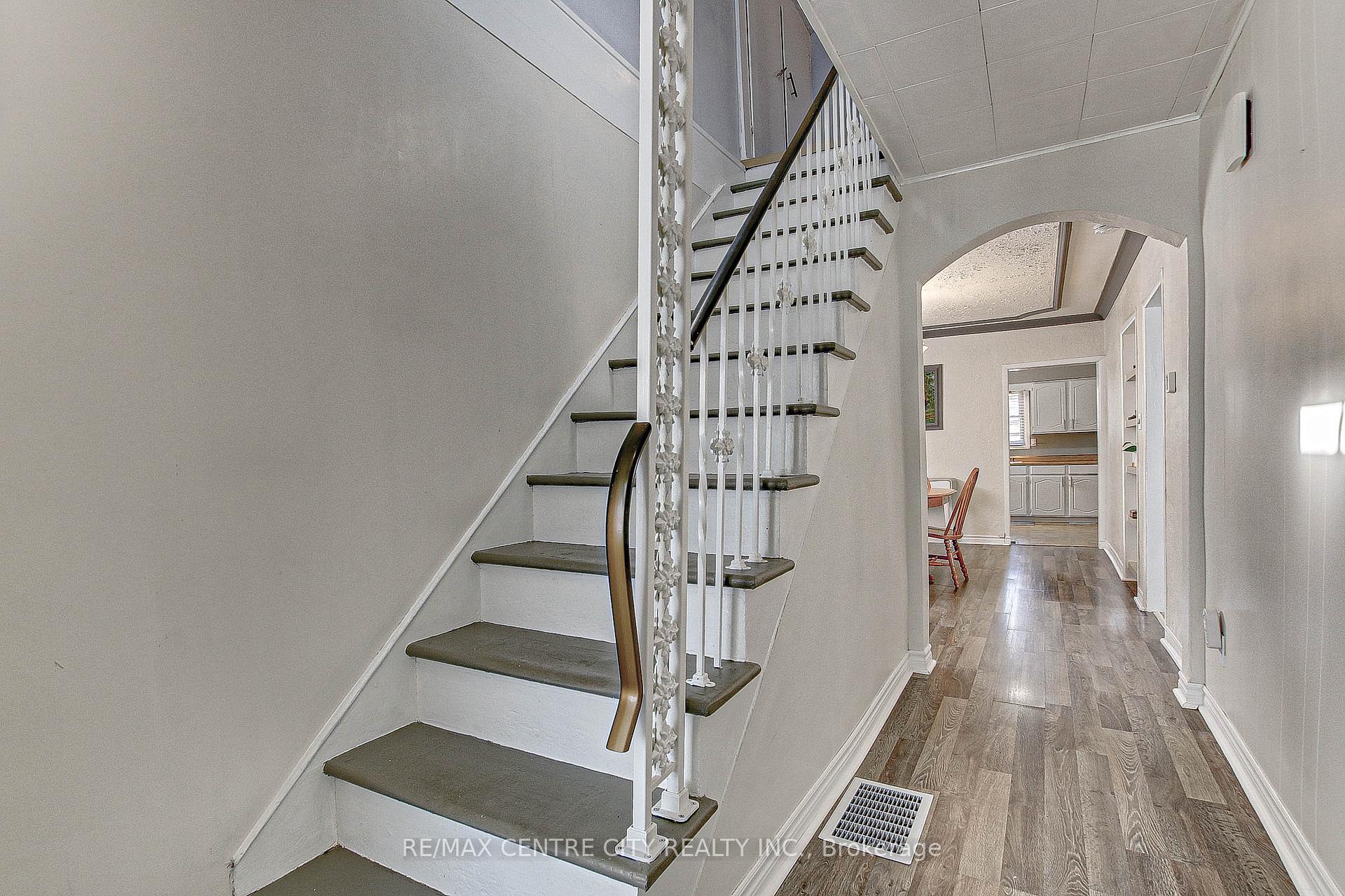 Photo 25 of 10 Hamilton Street, St. Thomas — HOMEH