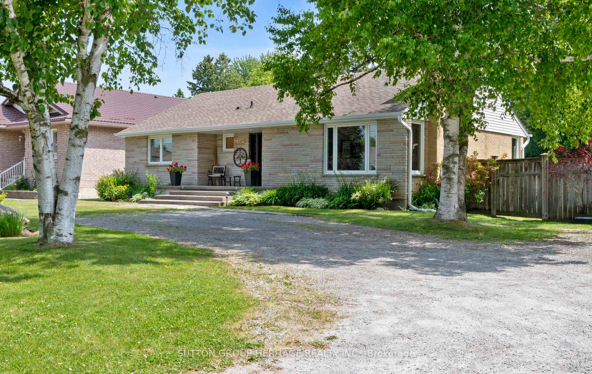 Photo 10 of 3319 Garrard Road, Whitby, Rolling Acres — HOMEH
