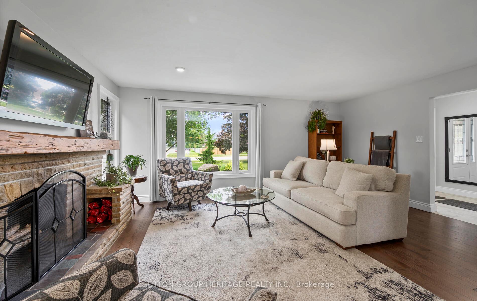 Photo 48 of 3319 Garrard Road, Whitby, Rolling Acres — HOMEH