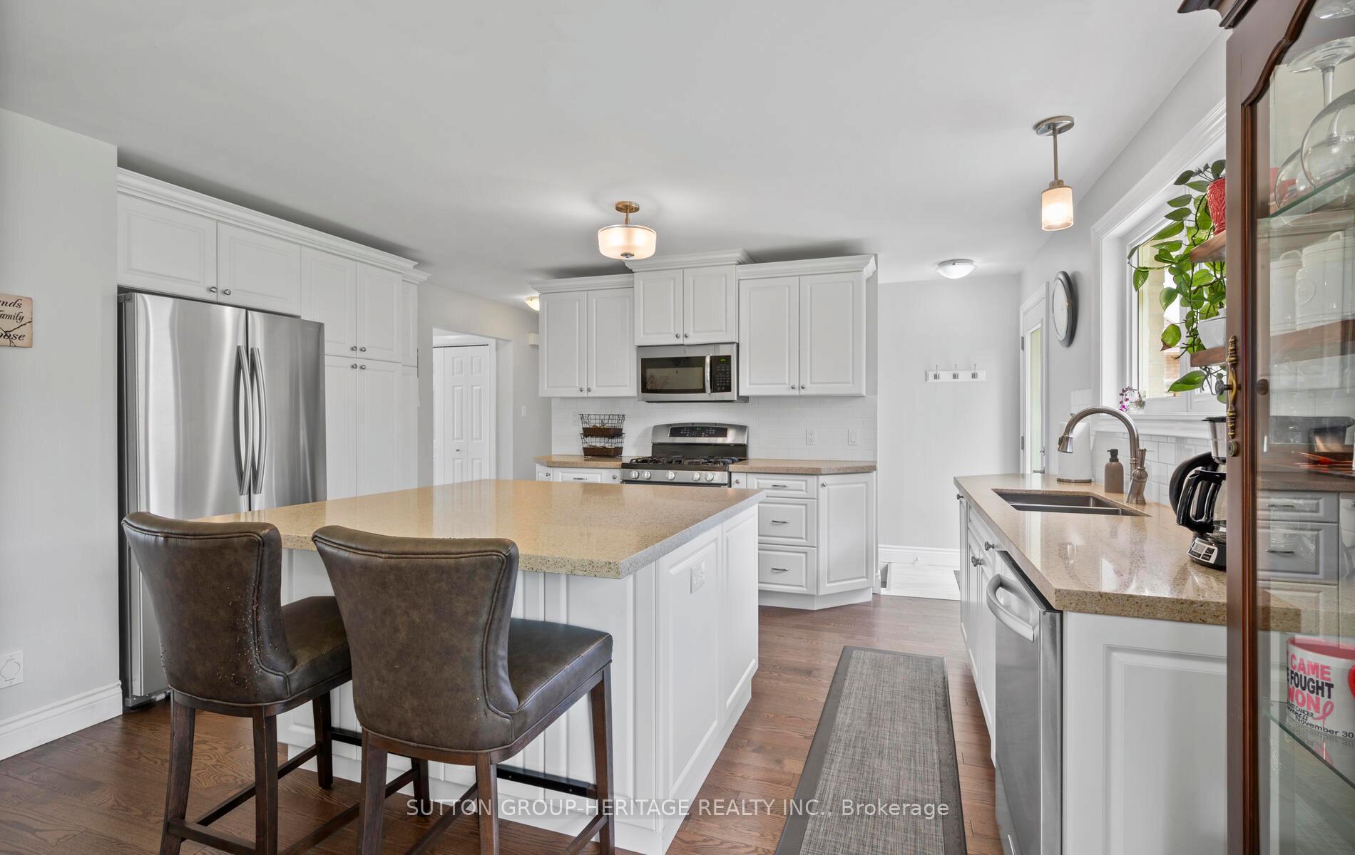 Photo 6 of 3319 Garrard Road, Whitby, Rolling Acres — HOMEH