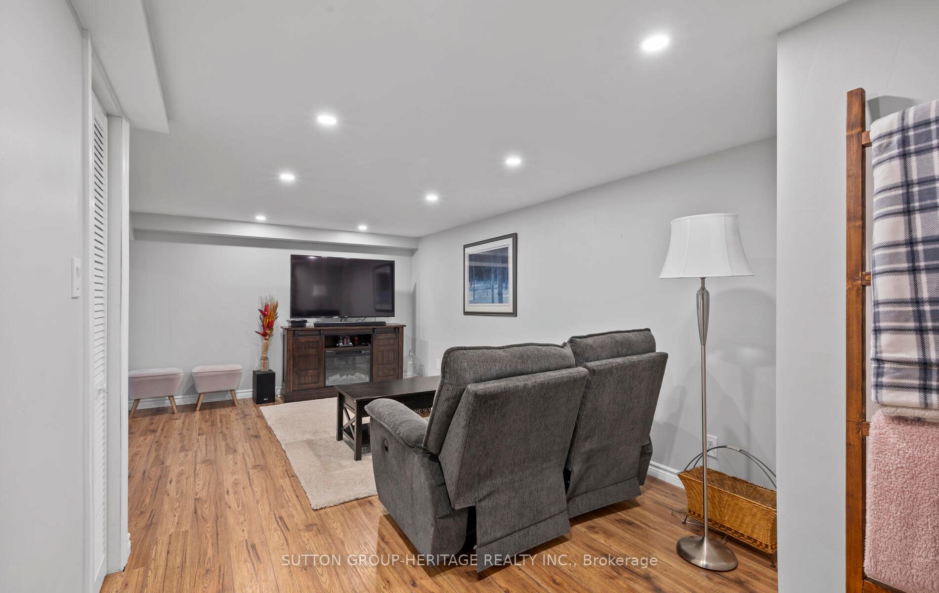 Photo 27 of 3319 Garrard Road, Whitby, Rolling Acres — HOMEH