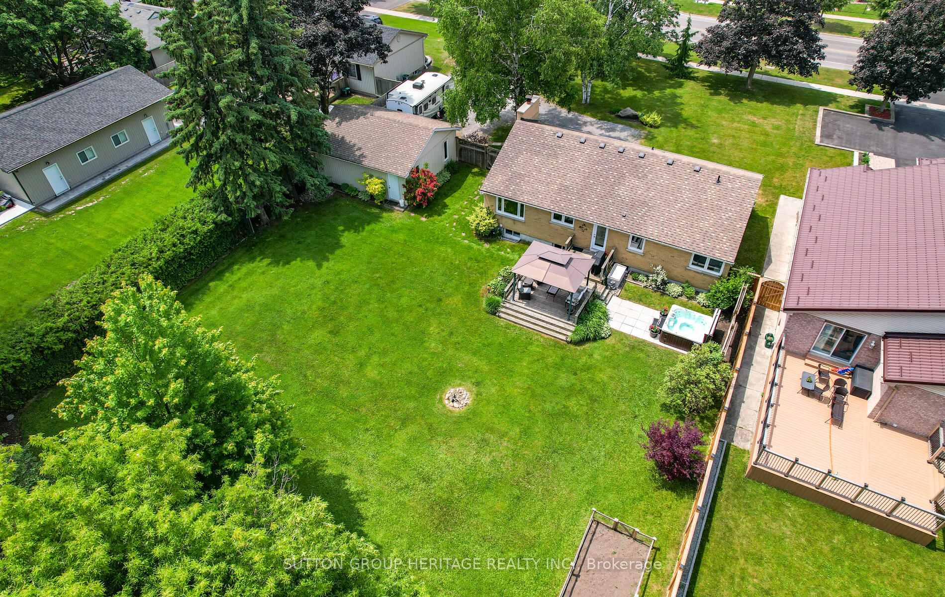 Photo 39 of 3319 Garrard Road, Whitby, Rolling Acres — HOMEH