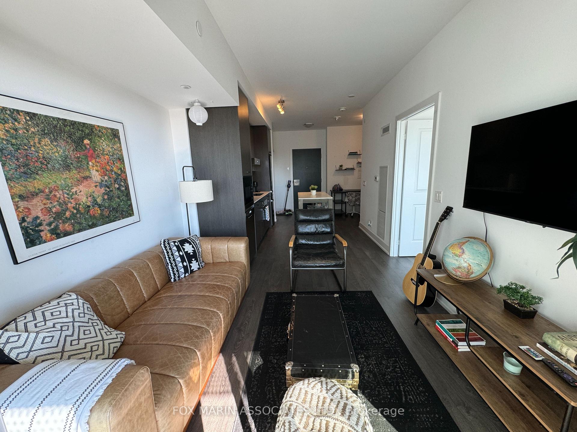 Photo 2 of Unit 1506, 11 Lillian Street, Toronto, Mount Pleasant West — HOMEH