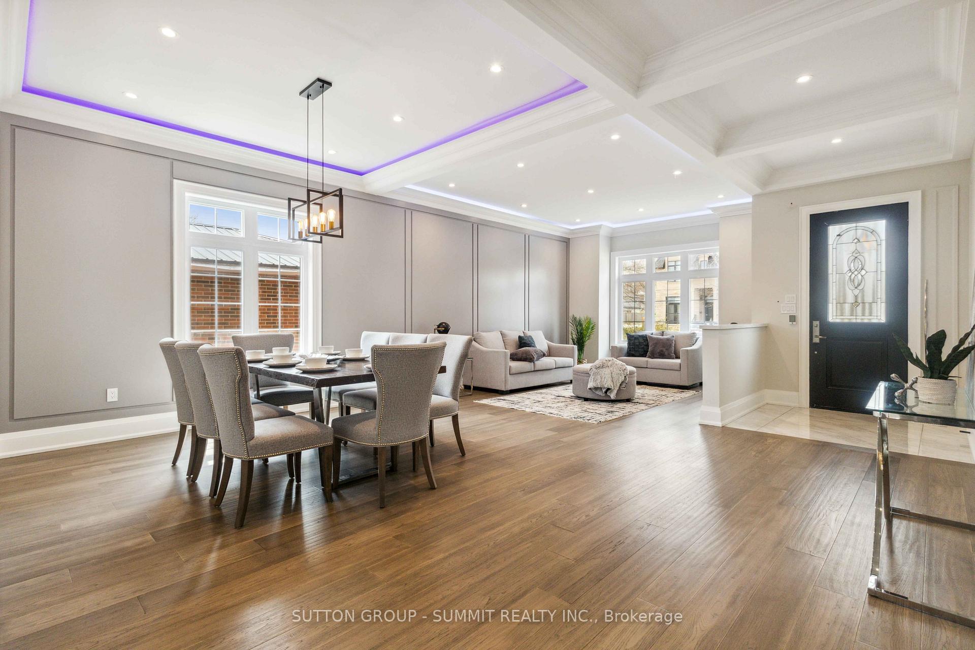 Photo 2 of 737 Hillview Crescent, Pickering, West Shore — HOMEH