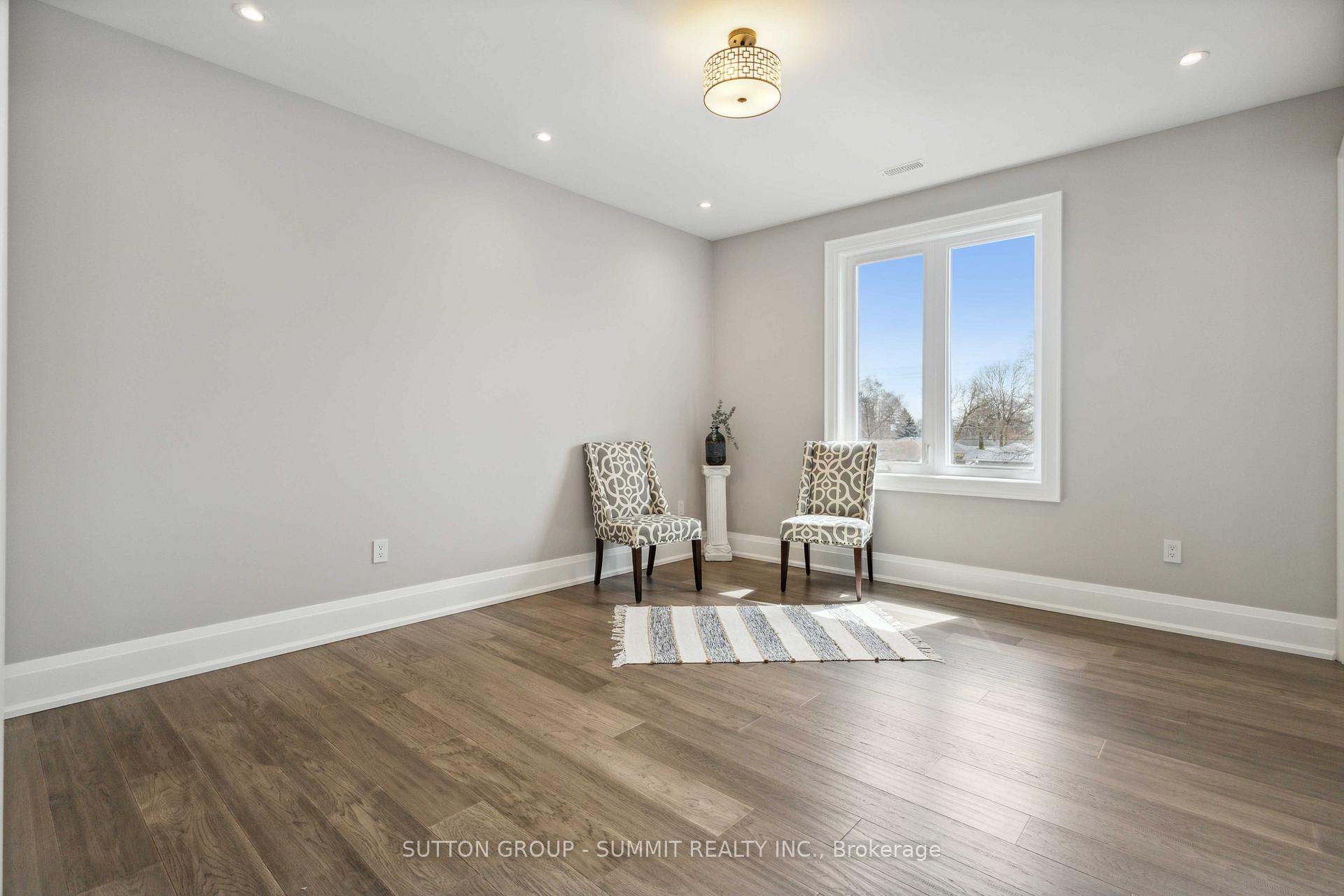 Photo 24 of 737 Hillview Crescent, Pickering, West Shore — HOMEH