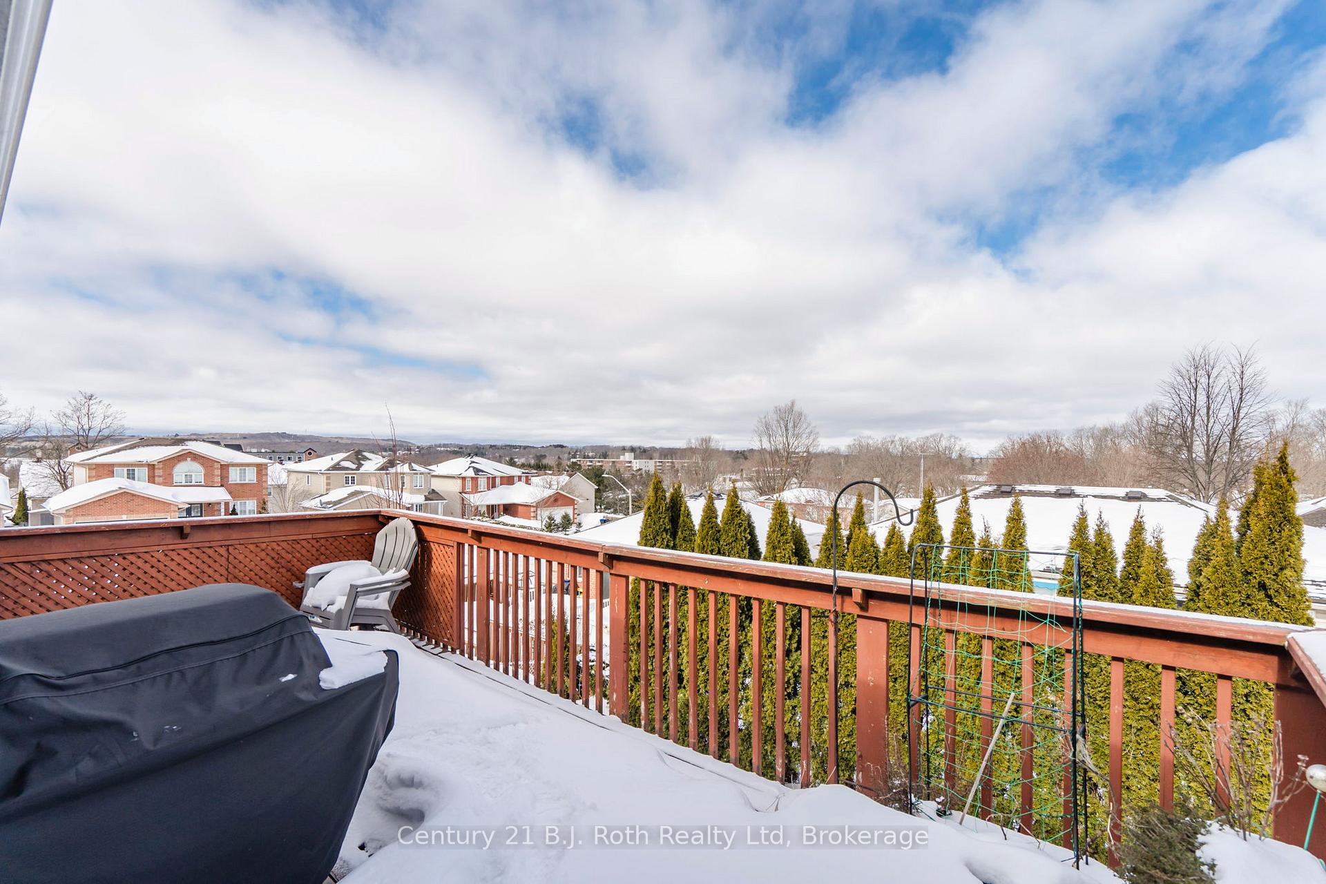 Photo 39 of 627 Wayne Crescent, Midland — HOMEH