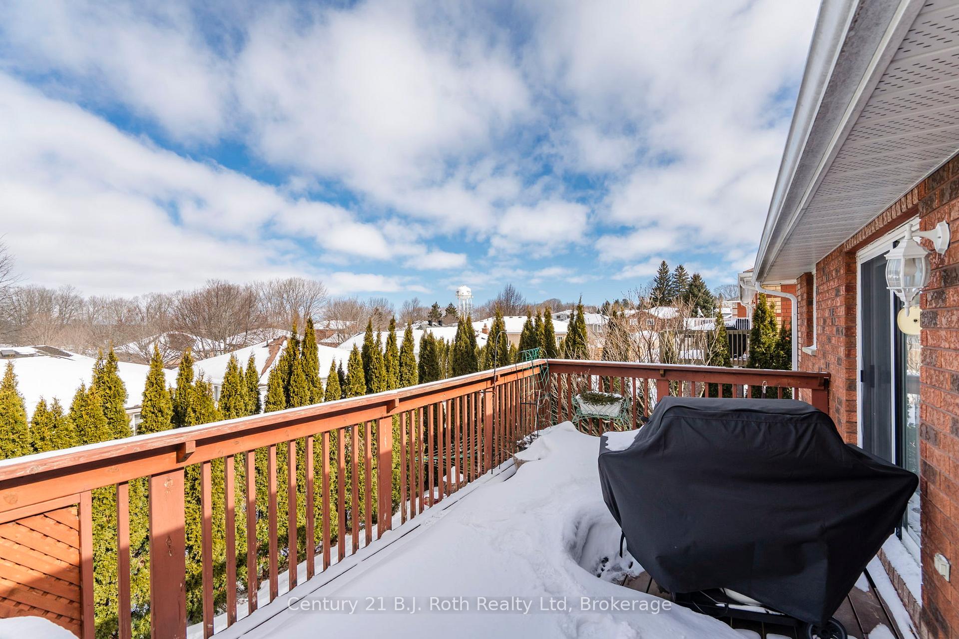 Photo 33 of 627 Wayne Crescent, Midland — HOMEH