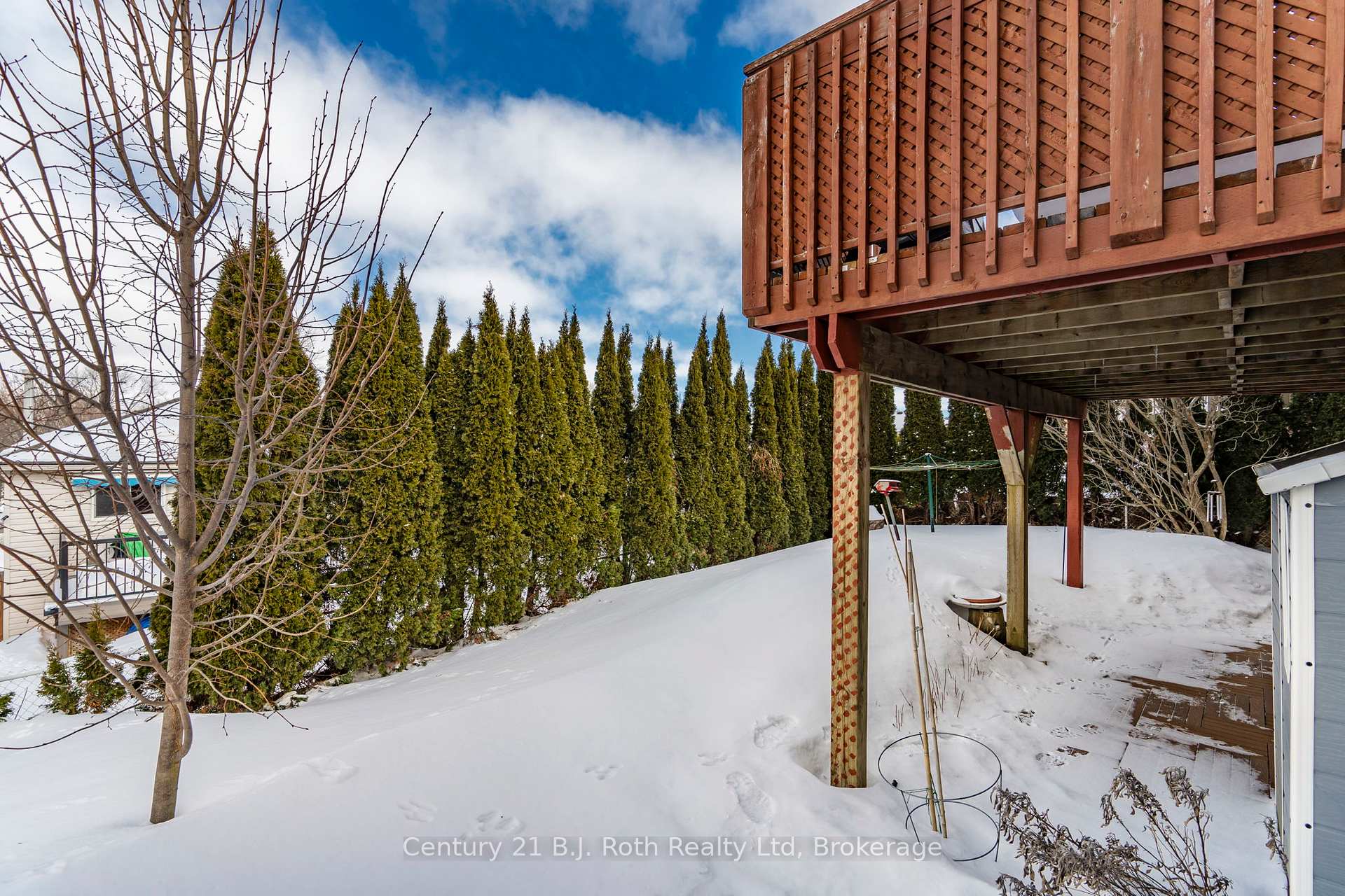 Photo 40 of 627 Wayne Crescent, Midland — HOMEH