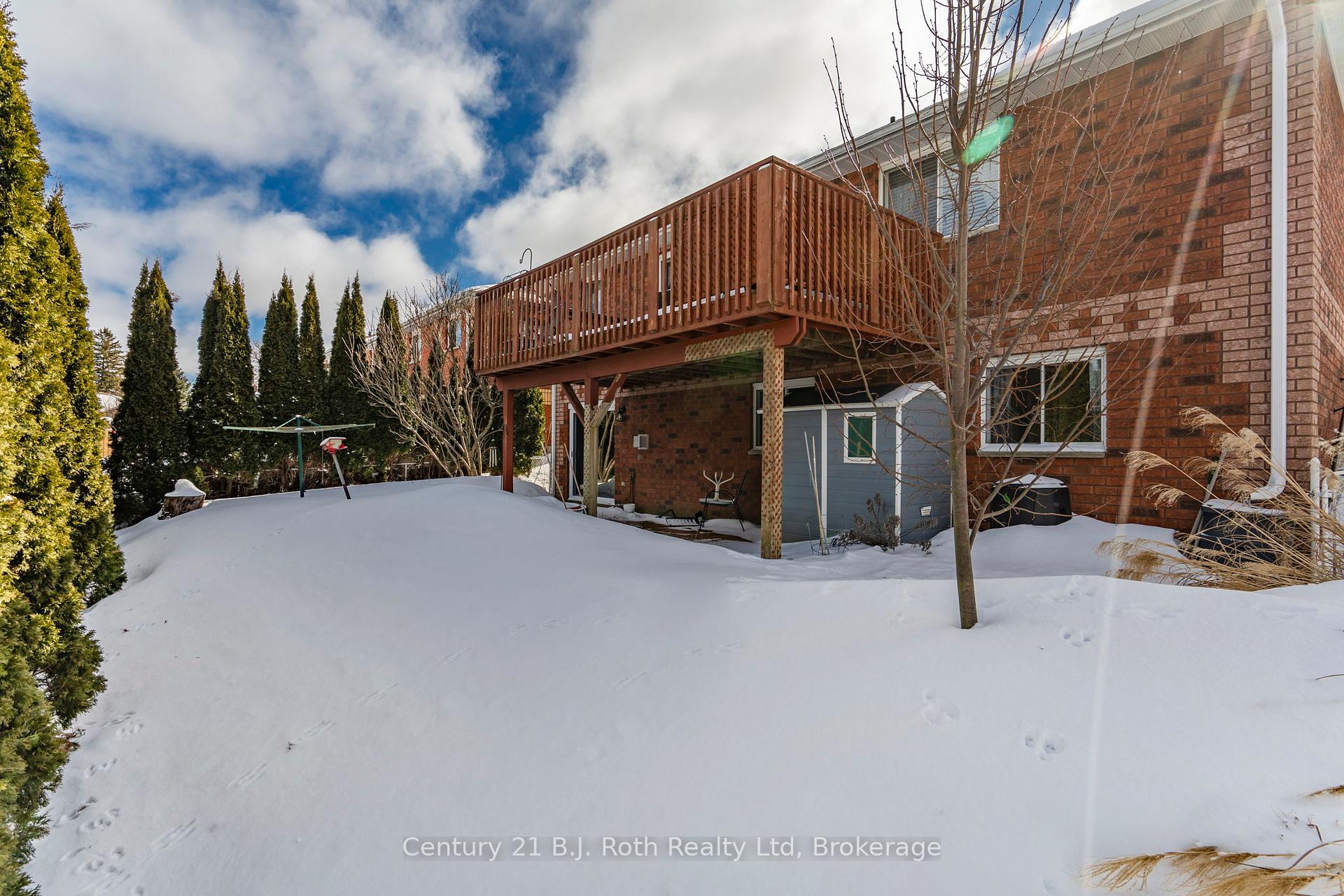 Photo 41 of 627 Wayne Crescent, Midland — HOMEH