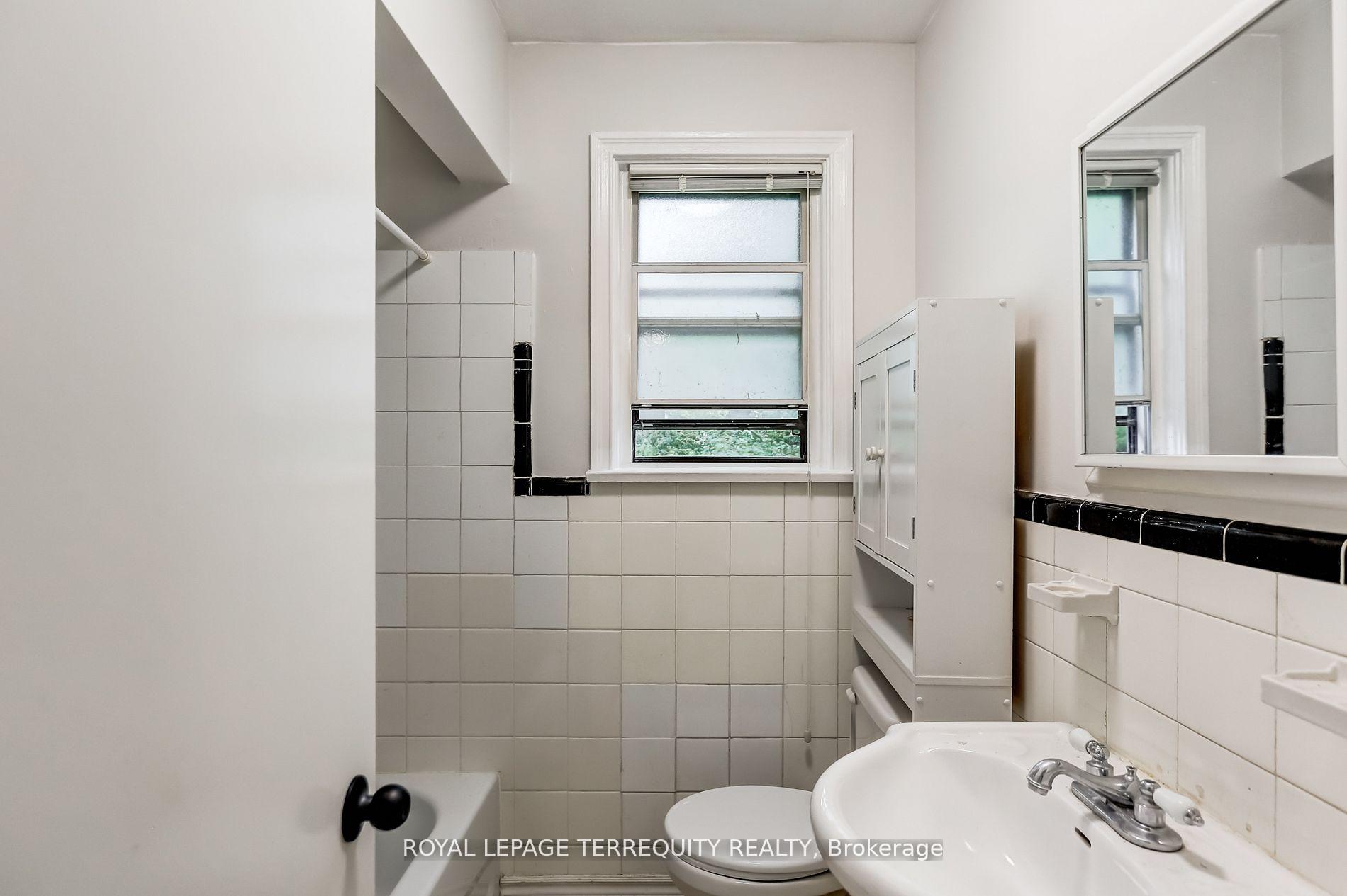 Photo 15 of 2563 Kingston Road, Scarborough, Cliffcrest — HOMEH