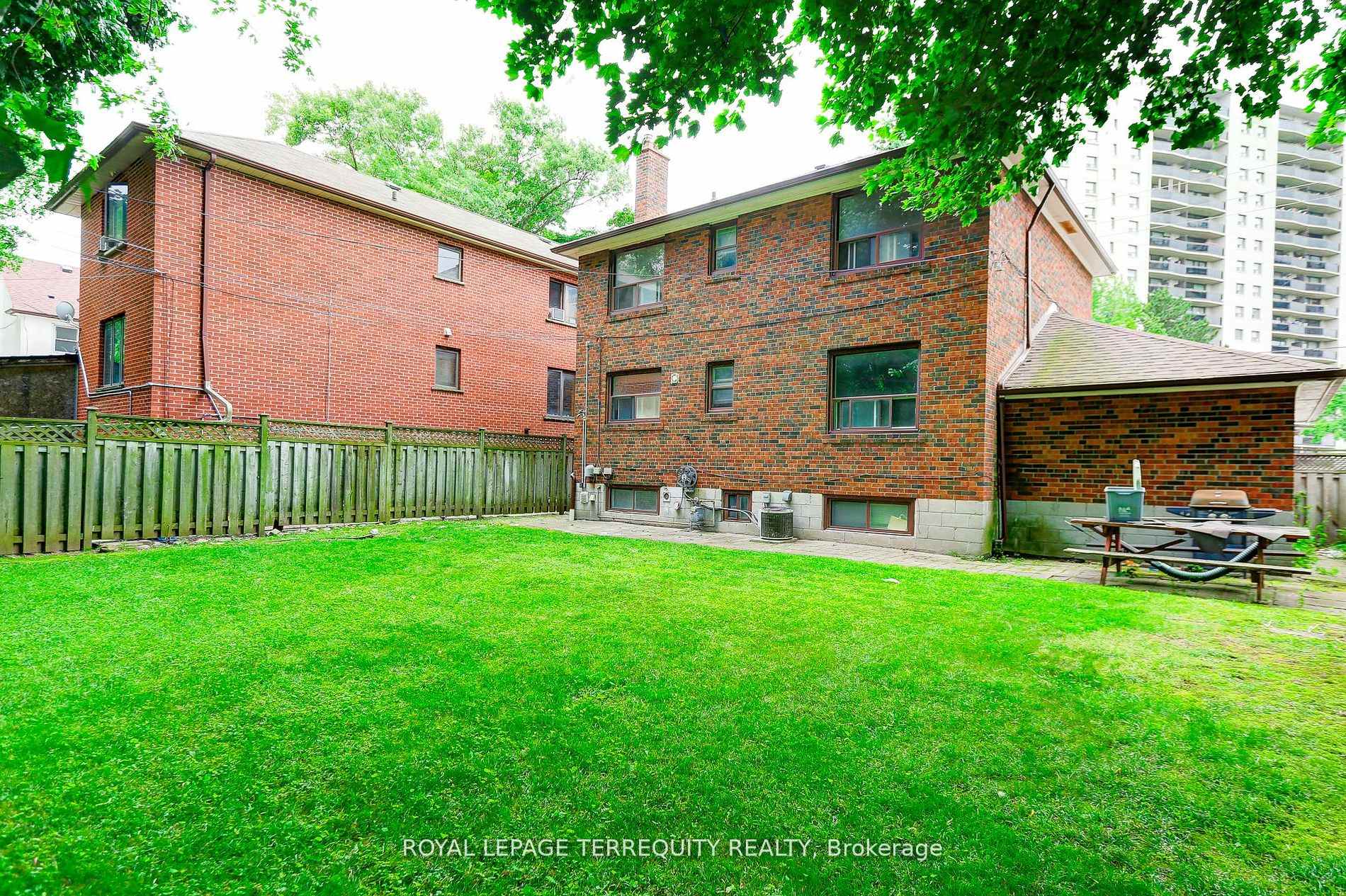 Photo 19 of 2563 Kingston Road, Scarborough, Cliffcrest — HOMEH