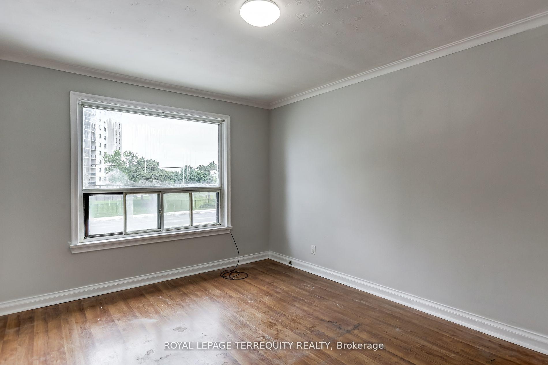 Photo 13 of 2563 Kingston Road, Scarborough, Cliffcrest — HOMEH