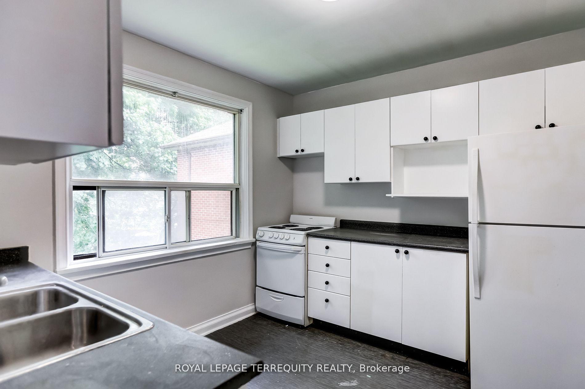 Photo 16 of 2563 Kingston Road, Scarborough, Cliffcrest — HOMEH