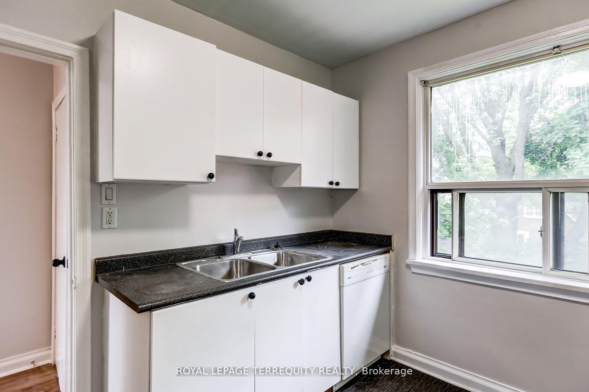 Photo 21 of 2563 Kingston Road, Scarborough, Cliffcrest — HOMEH