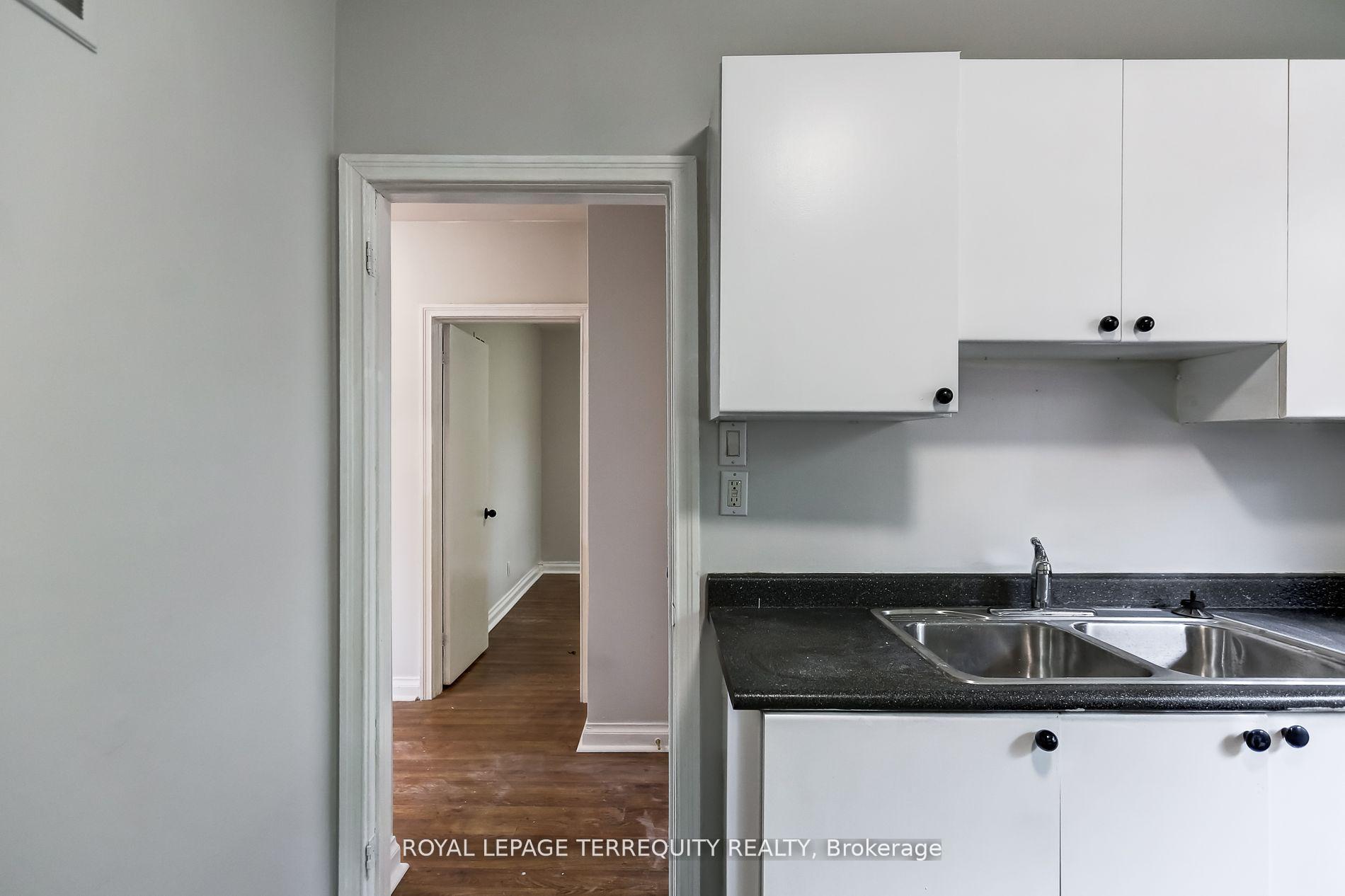 Photo 24 of 2563 Kingston Road, Scarborough, Cliffcrest — HOMEH
