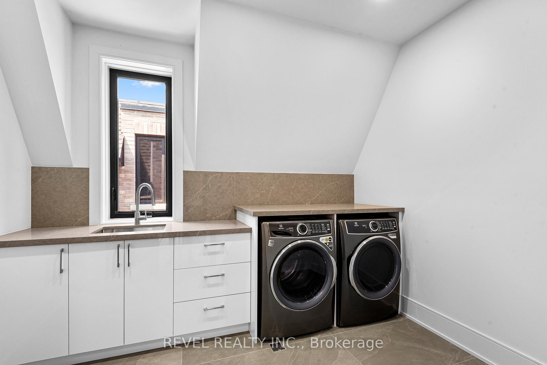 Photo 36 of 1419 Rougemount Drive, Pickering, Rougemount — HOMEH