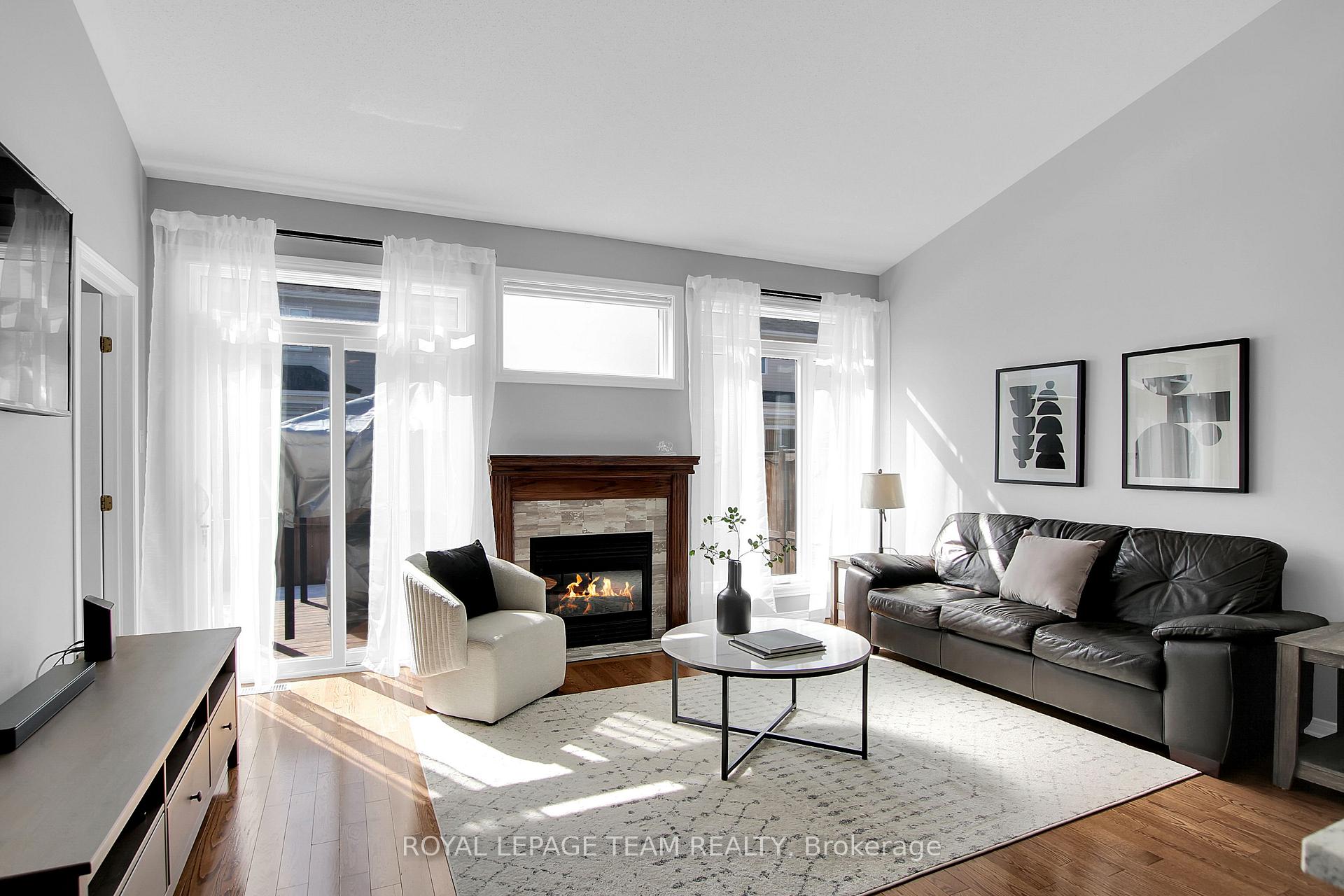 Photo 4 of 311 Upcountry Drive, Ottawa, Stittsville (South) — HOMEH