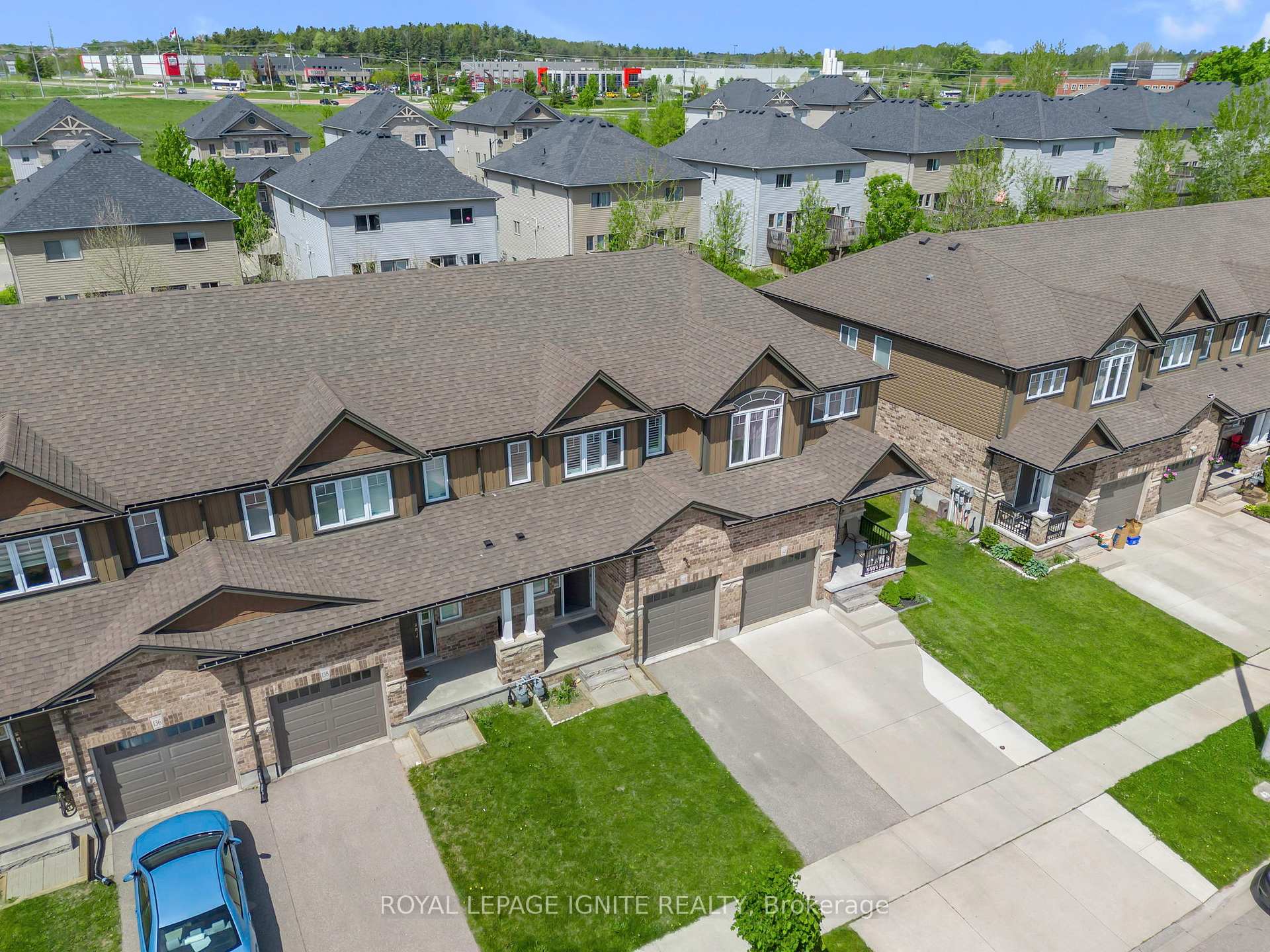 Photo 2 of 140 Templewood Drive, Kitchener — HOMEH