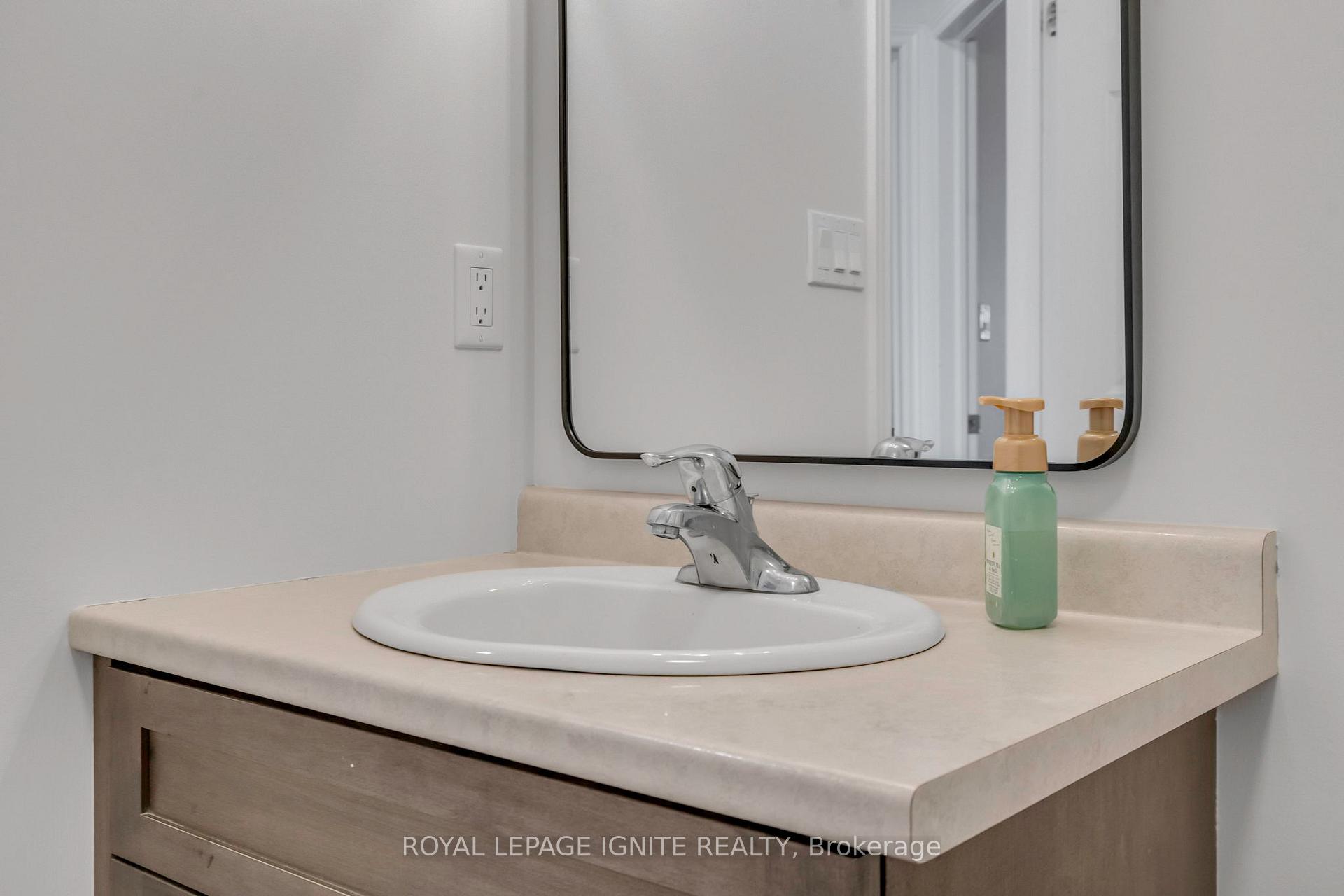 Photo 28 of 140 Templewood Drive, Kitchener — HOMEH