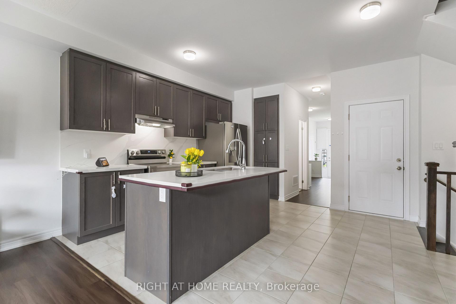 Photo 10 of 2020 Cameron Lott Crescent, Oshawa, Kedron — HOMEH