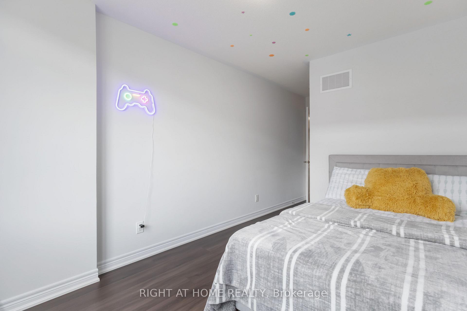 Photo 26 of 2020 Cameron Lott Crescent, Oshawa, Kedron — HOMEH
