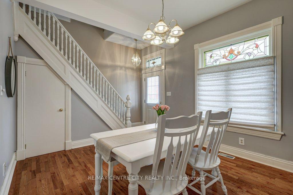 Photo 4 of 10 Jessie Street, St. Thomas — HOMEH