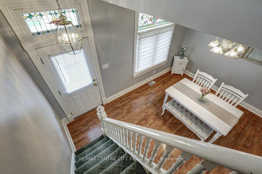 Photo 11 of 10 Jessie Street, St. Thomas — HOMEH