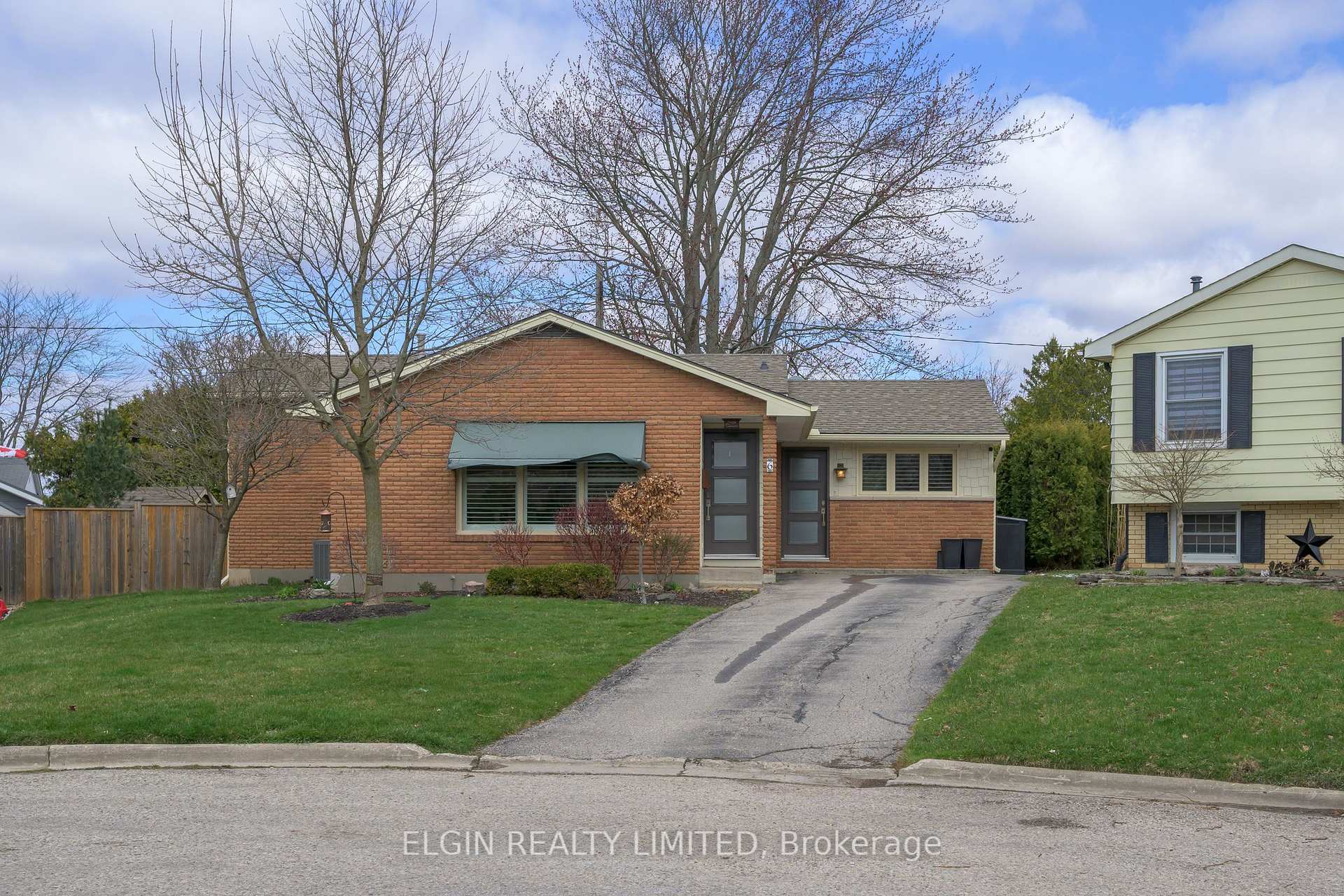 Photo 1 of 6 Ashton Place, St. Thomas — HOMEH
