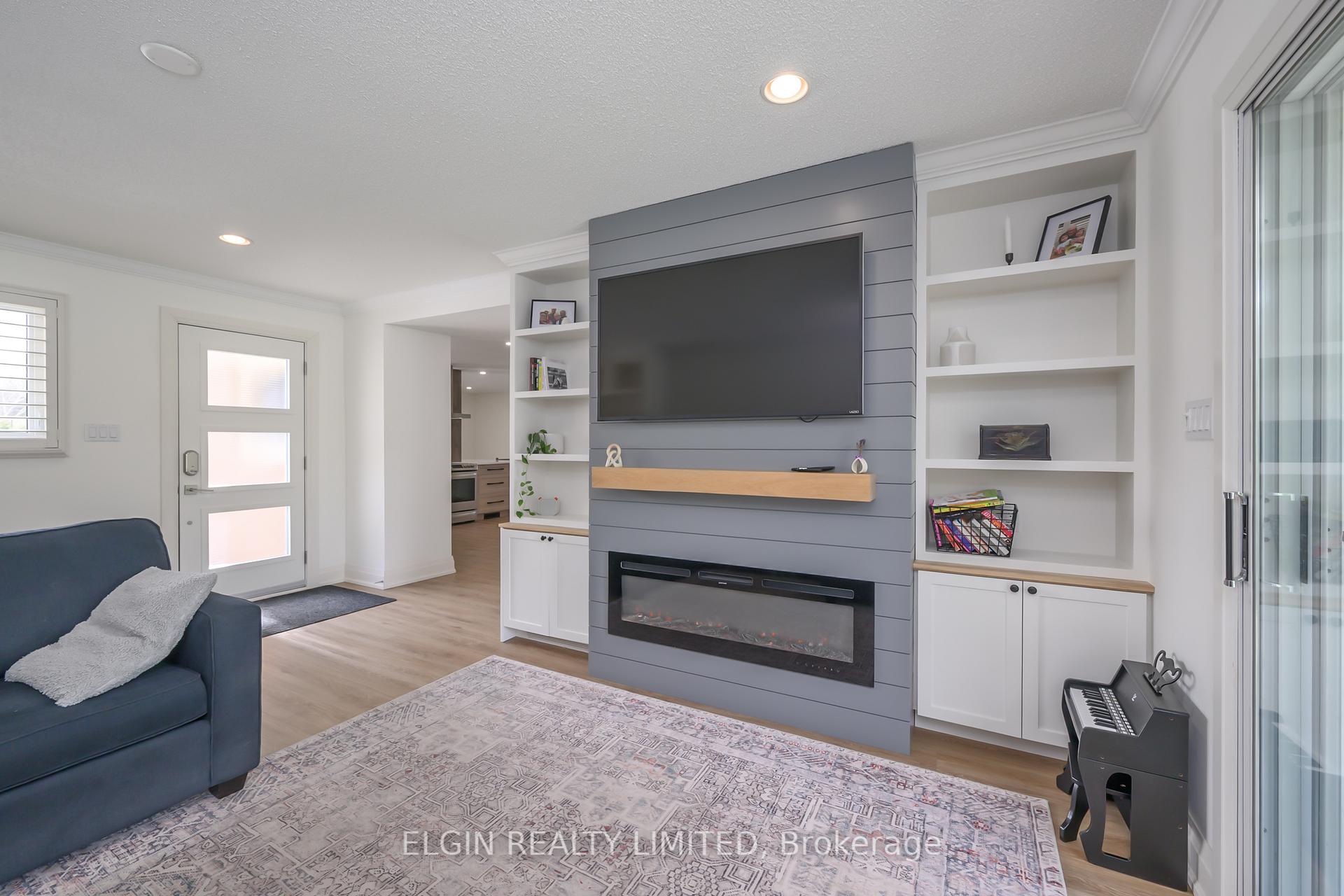 Photo 5 of 6 Ashton Place, St. Thomas — HOMEH