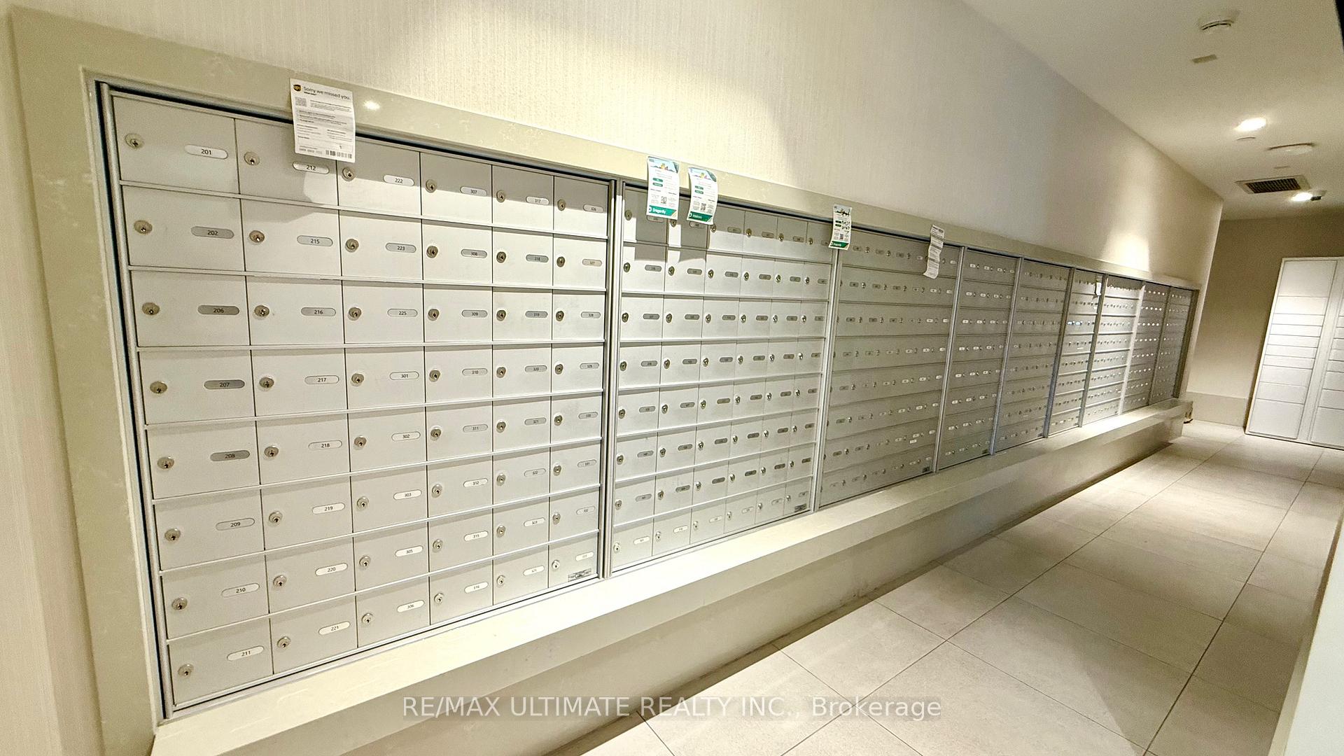 Photo 6 of Unit 815, 2020 Bathurst Street, Toronto, Humewood-Cedarvale — HOMEH