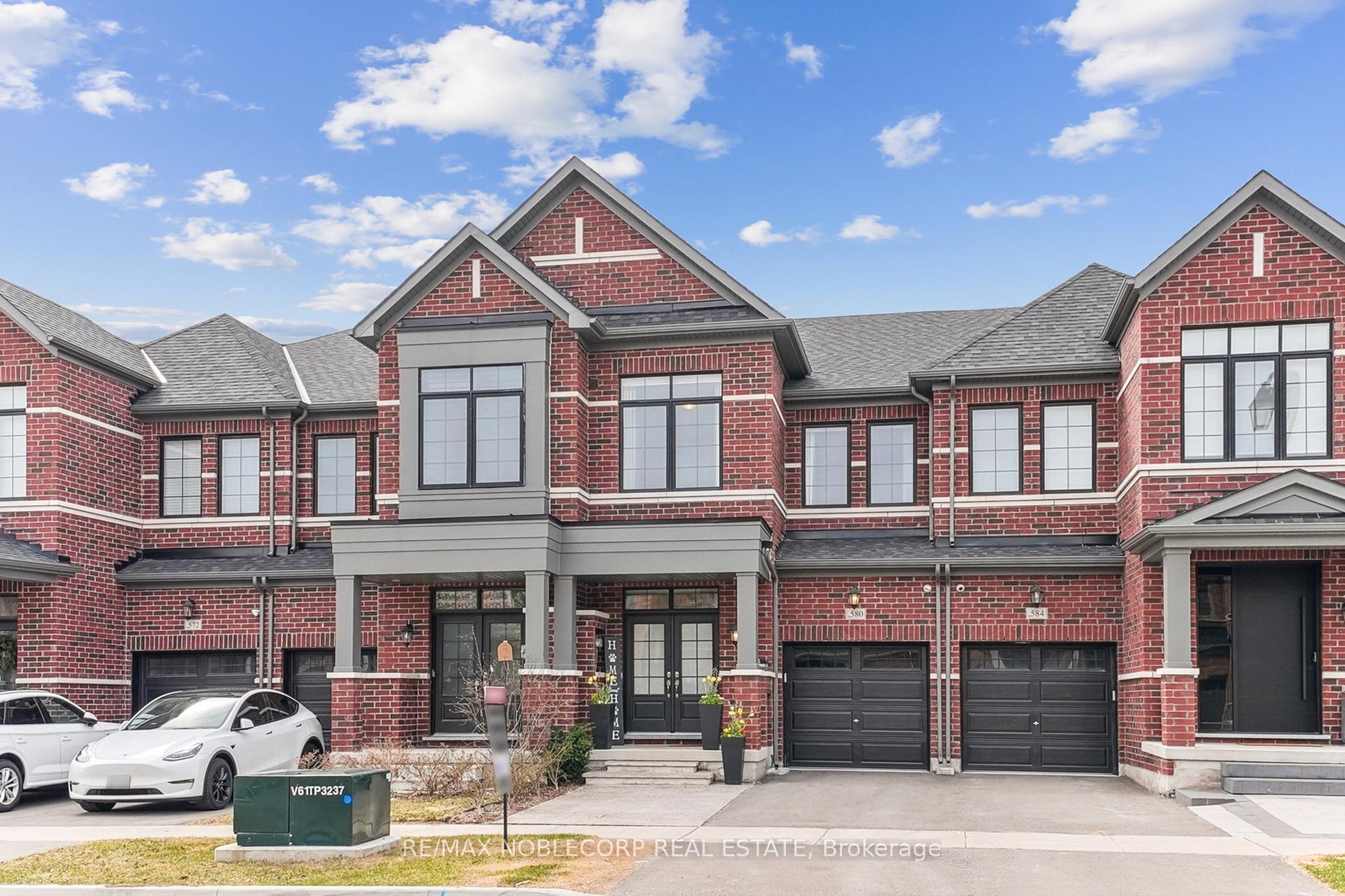 Photo 2 of 580 Barons Street, Vaughan, Kleinburg — HOMEH