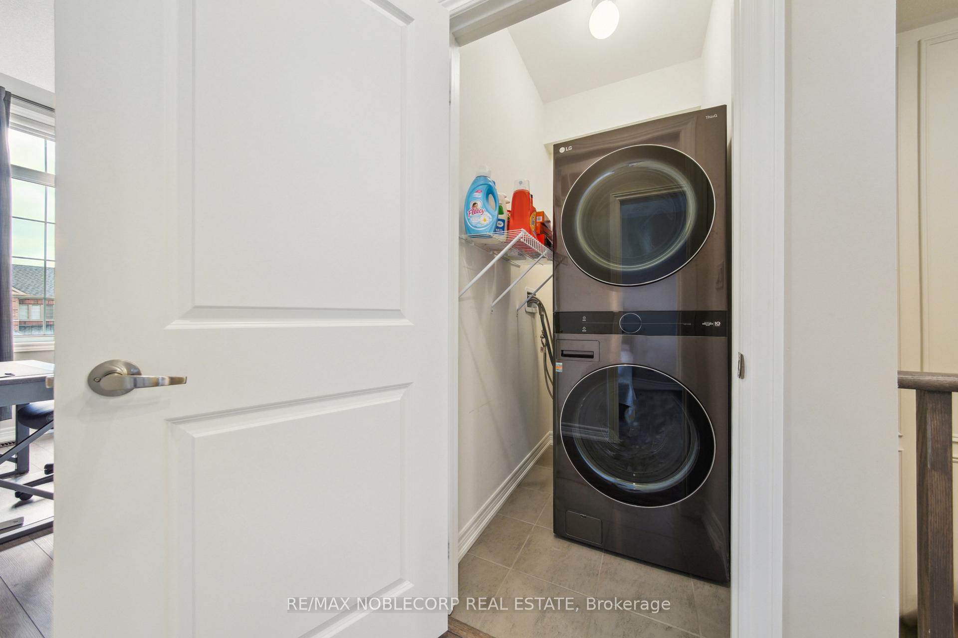 Photo 21 of 580 Barons Street, Vaughan, Kleinburg — HOMEH
