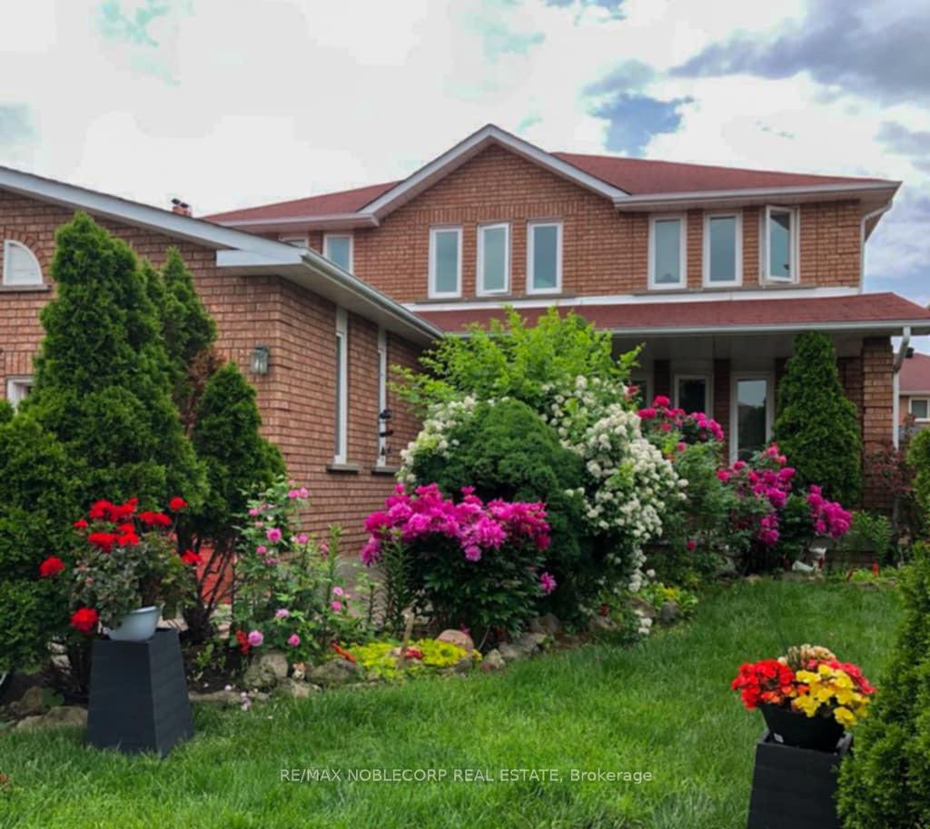 Photo 1 of 37 Father Ermanno Crescent, Vaughan, East Woodbridge — HOMEH