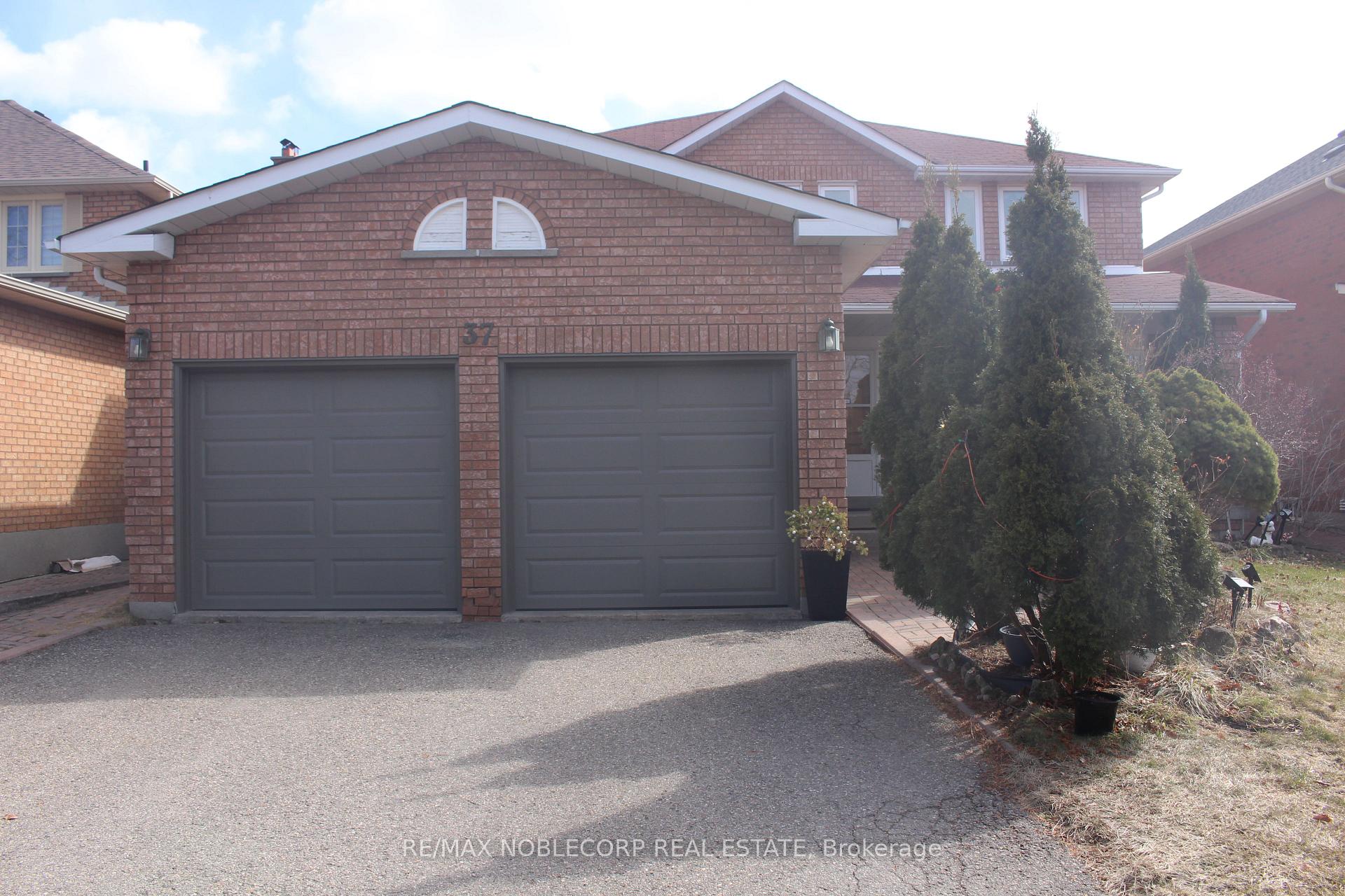 Photo 19 of 37 Father Ermanno Crescent, Vaughan, East Woodbridge — HOMEH