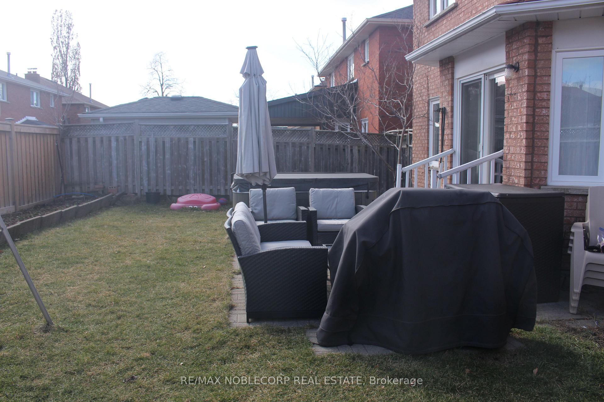 Photo 33 of 37 Father Ermanno Crescent, Vaughan, East Woodbridge — HOMEH