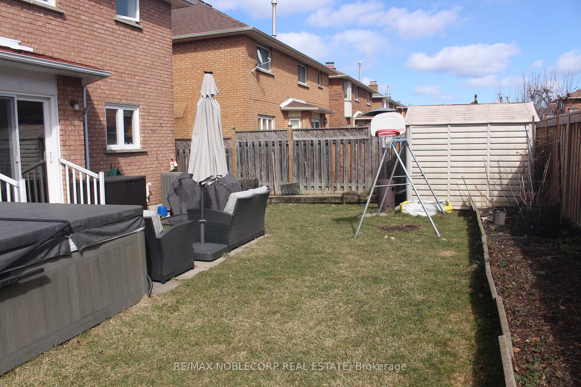 Photo 32 of 37 Father Ermanno Crescent, Vaughan, East Woodbridge — HOMEH