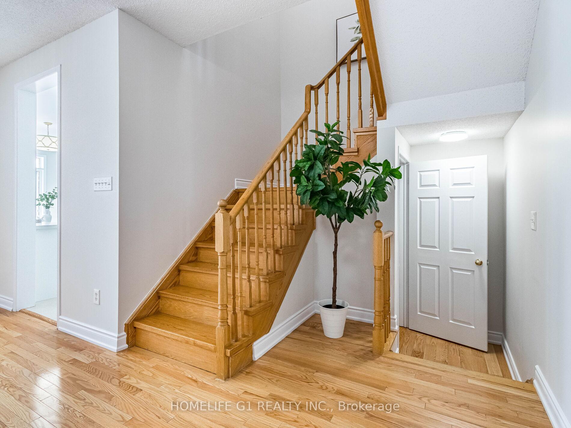 Photo 25 of 36 Thorp Crescent, Ajax, Central West — HOMEH