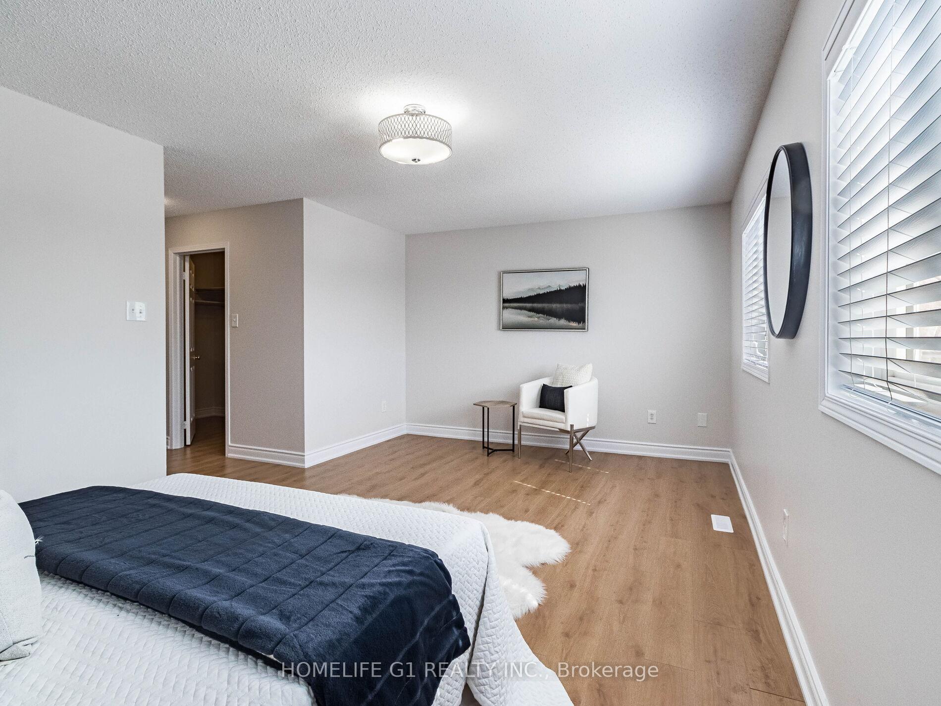 Photo 23 of 36 Thorp Crescent, Ajax, Central West — HOMEH