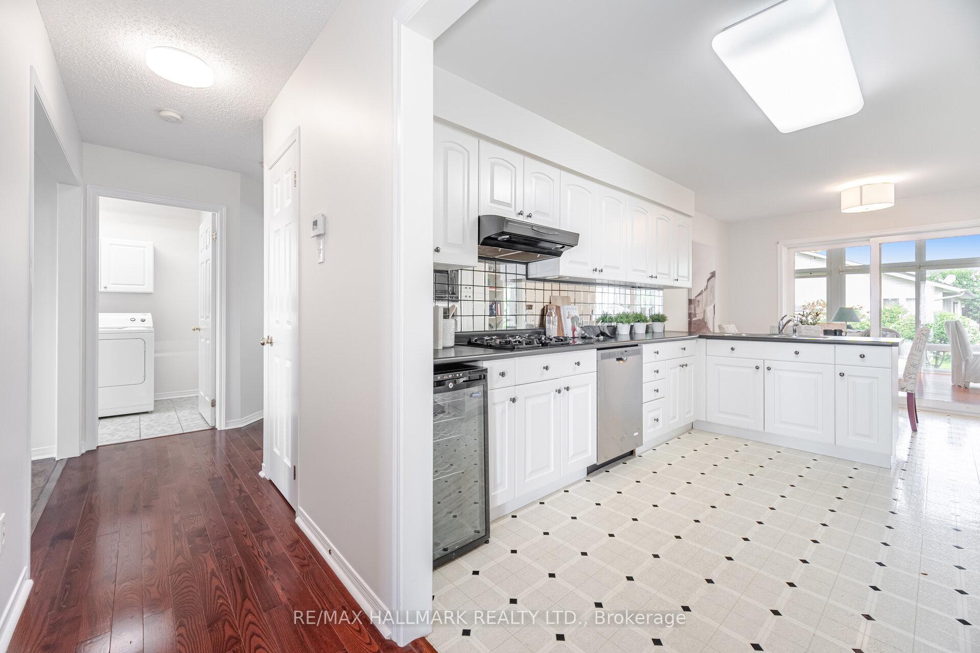 Photo 12 of 22 Birch Tree Lane, Clarington, Bowmanville — HOMEH