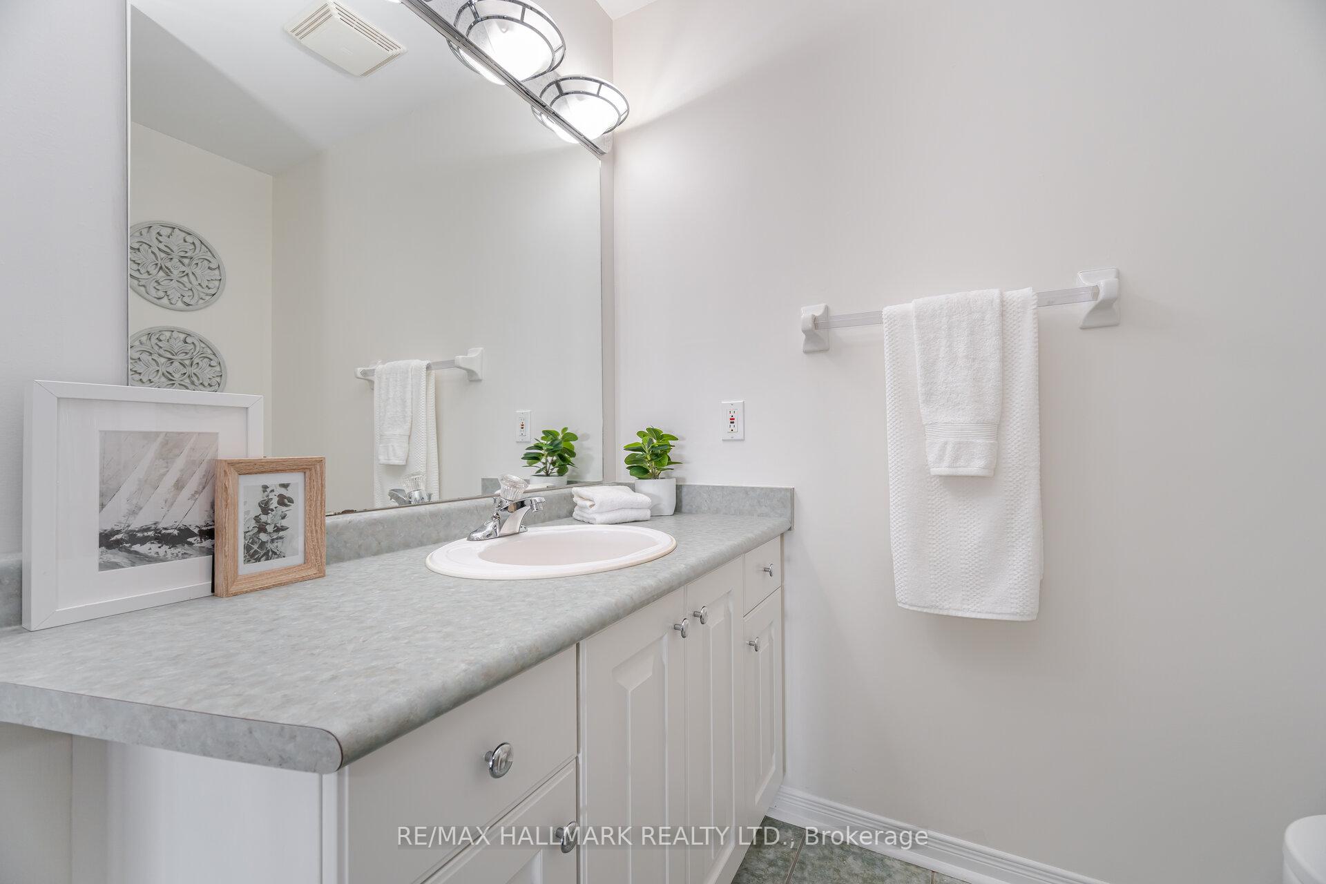 Photo 24 of 22 Birch Tree Lane, Clarington, Bowmanville — HOMEH