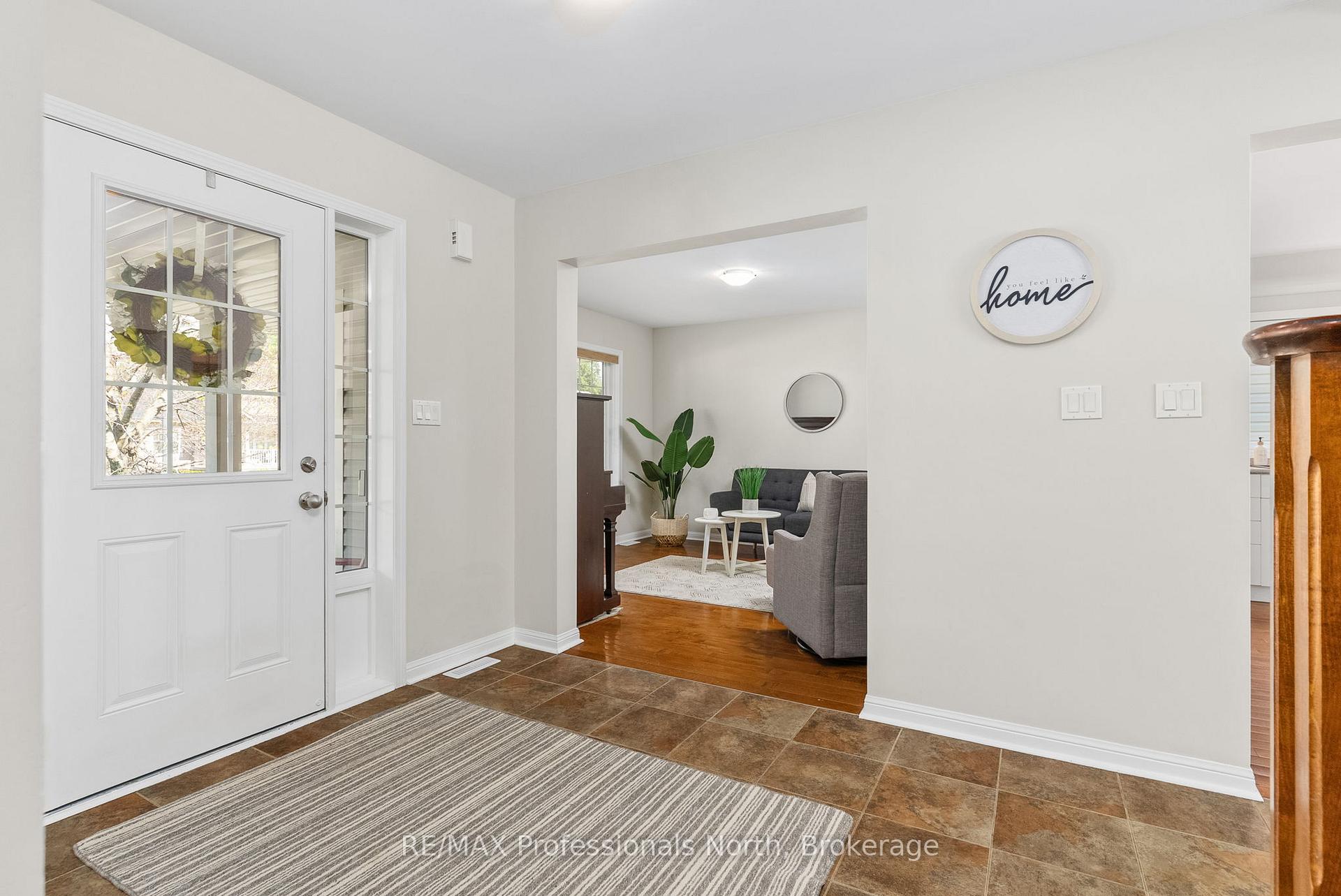 Photo 7 of 35 Windsong Crescent, Bracebridge, Macaulay — HOMEH