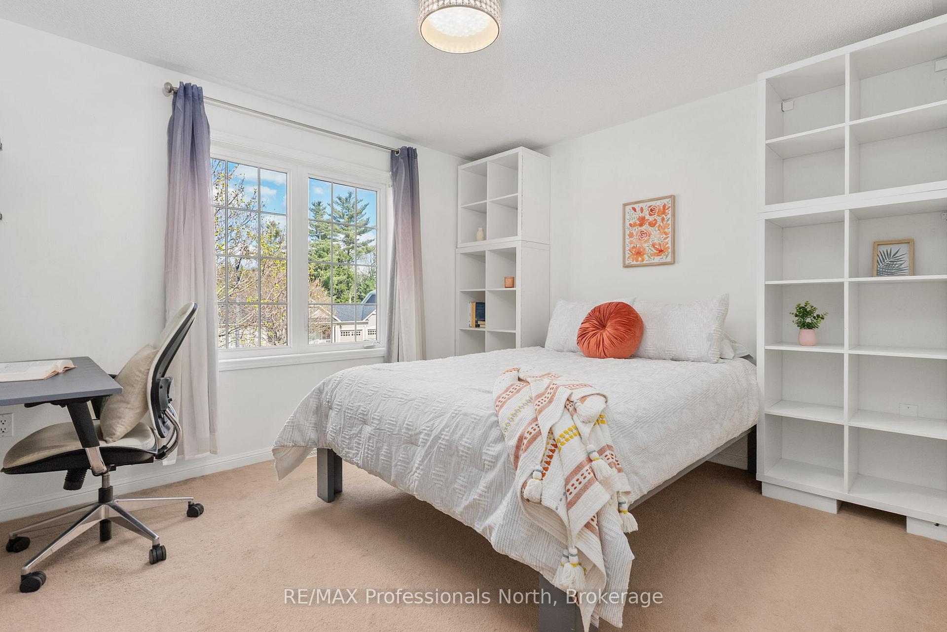 Photo 34 of 35 Windsong Crescent, Bracebridge, Macaulay — HOMEH